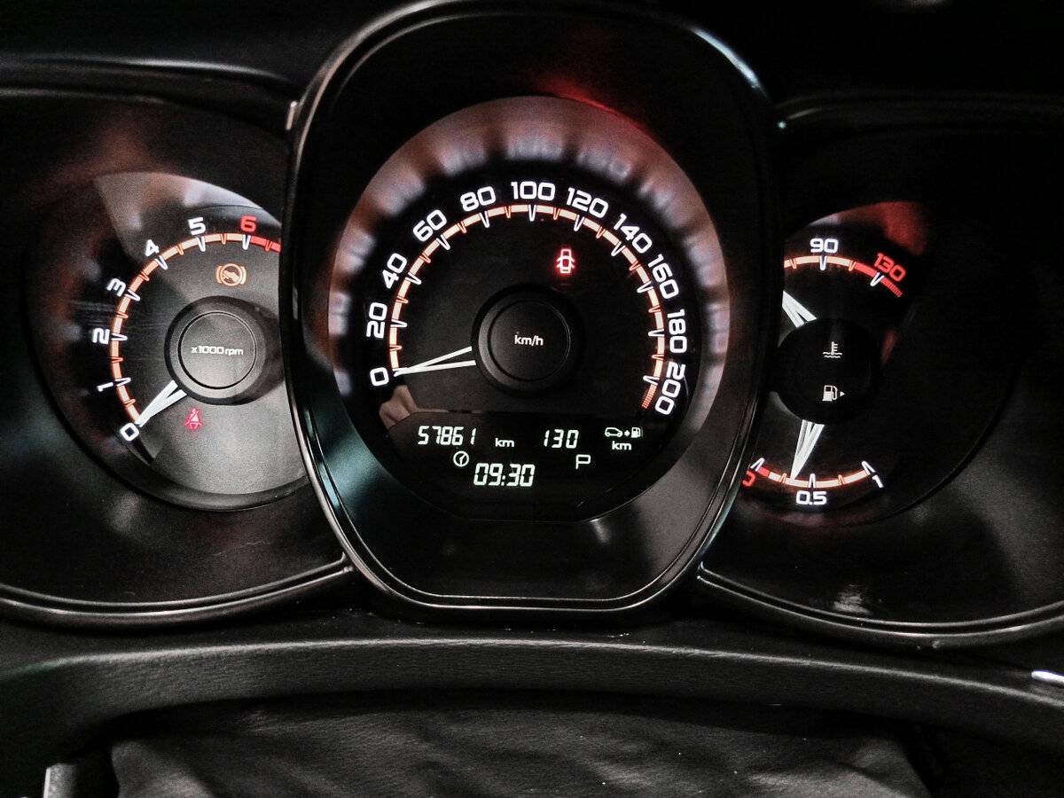 Купить Lada (ВАЗ) Vesta с пробегом. Фото: #12