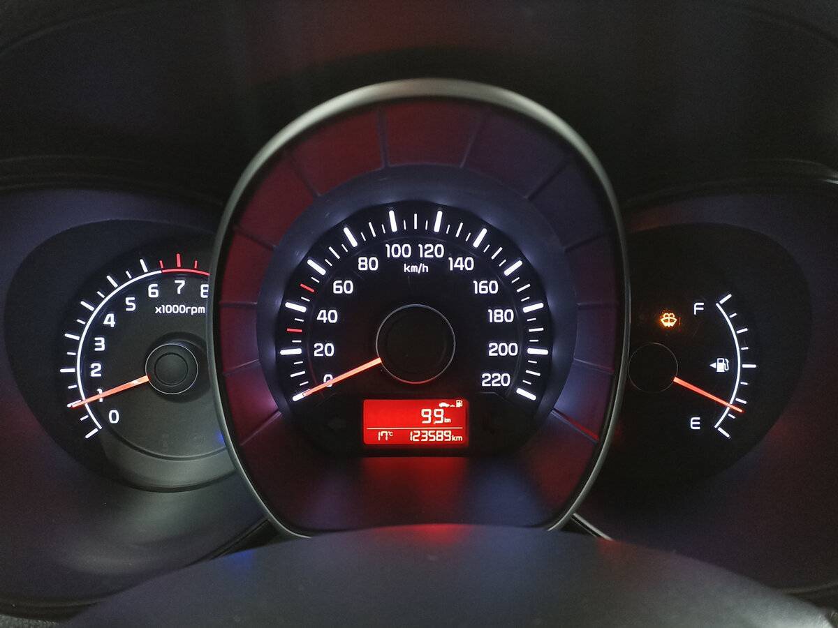 Купить Kia Rio с пробегом. Фото: #11