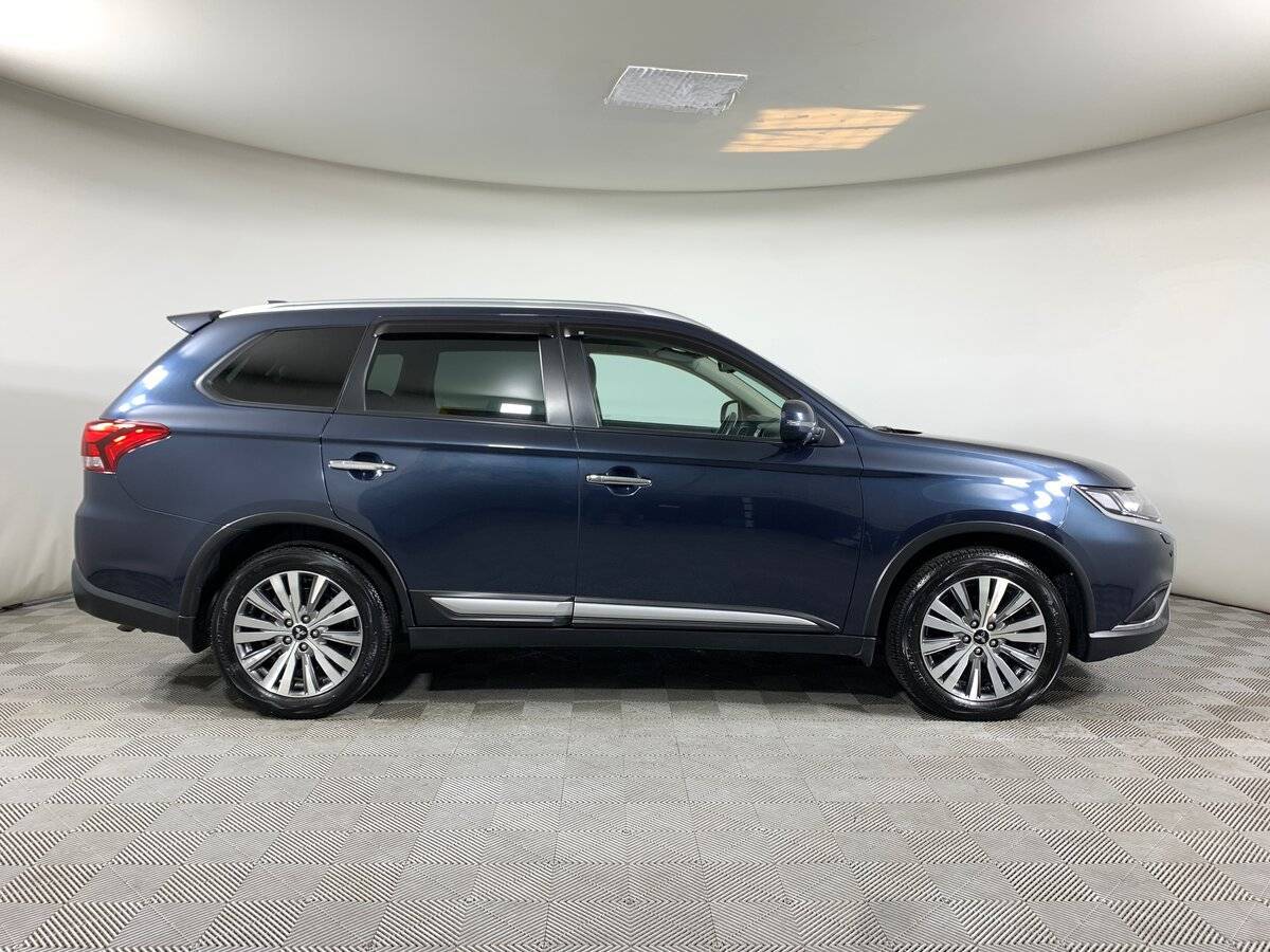 Купить Mitsubishi Outlander с пробегом. Фото: #3