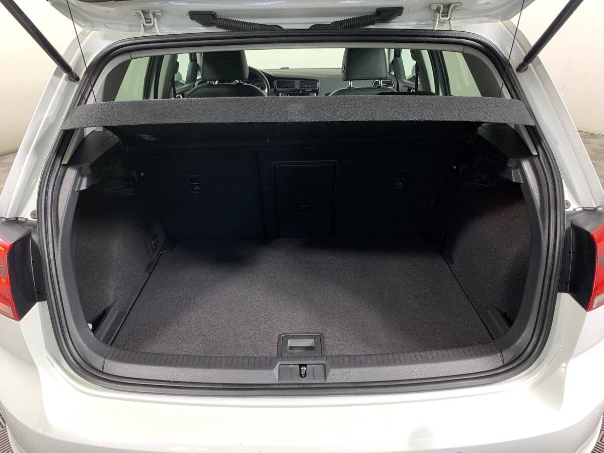 Купить Volkswagen Golf с пробегом. Фото: #19