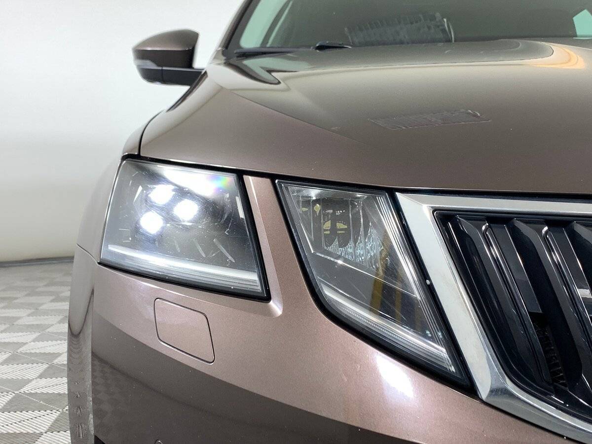 Купить Skoda Octavia с пробегом. Фото: #8