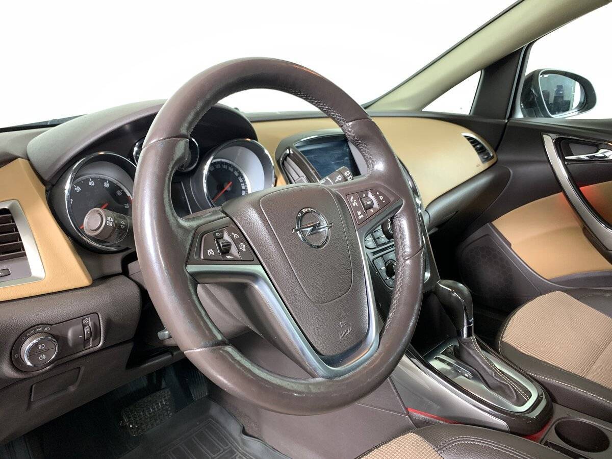 Купить Opel Astra с пробегом. Фото: #9