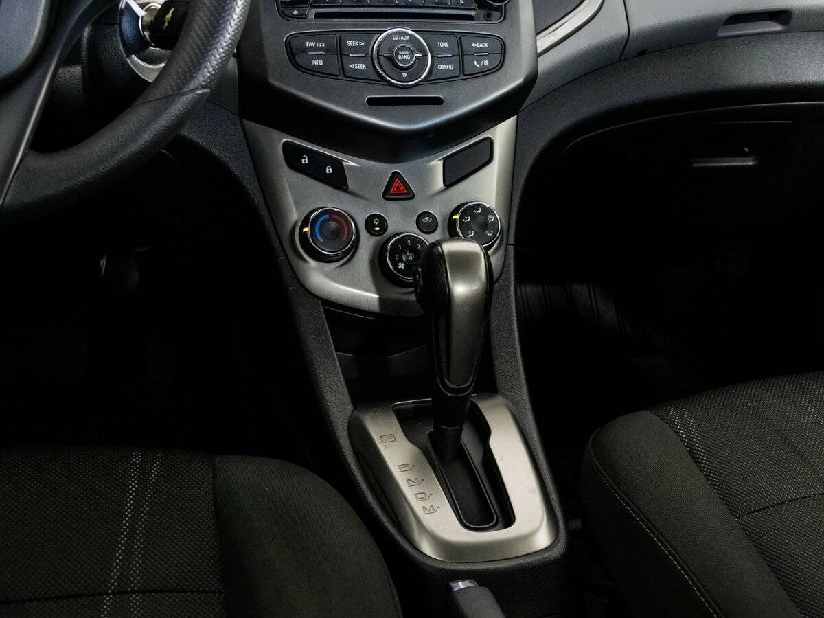 Купить Chevrolet Aveo с пробегом. Фото: #11
