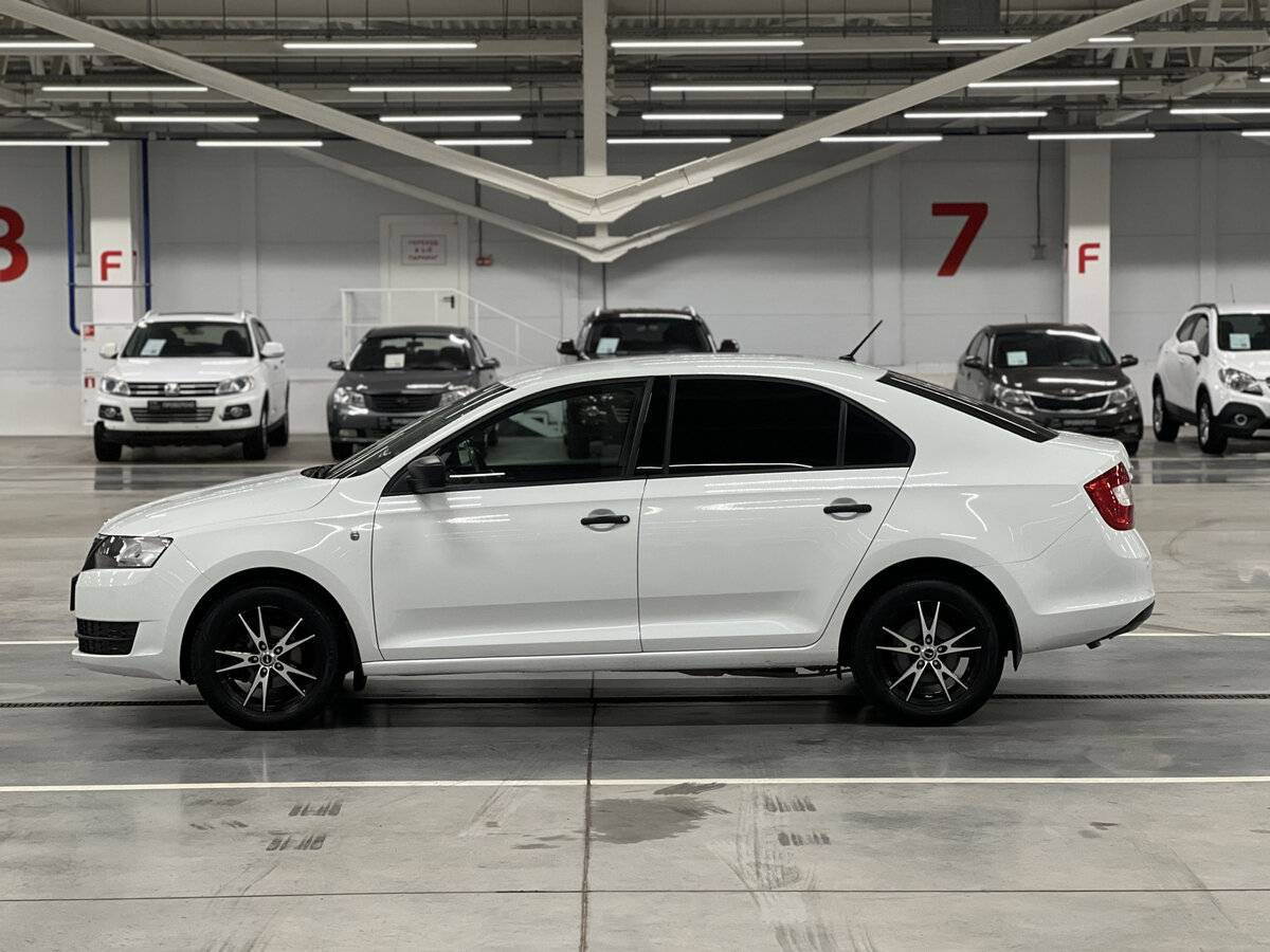 Купить Skoda Rapid с пробегом. Фото: #7