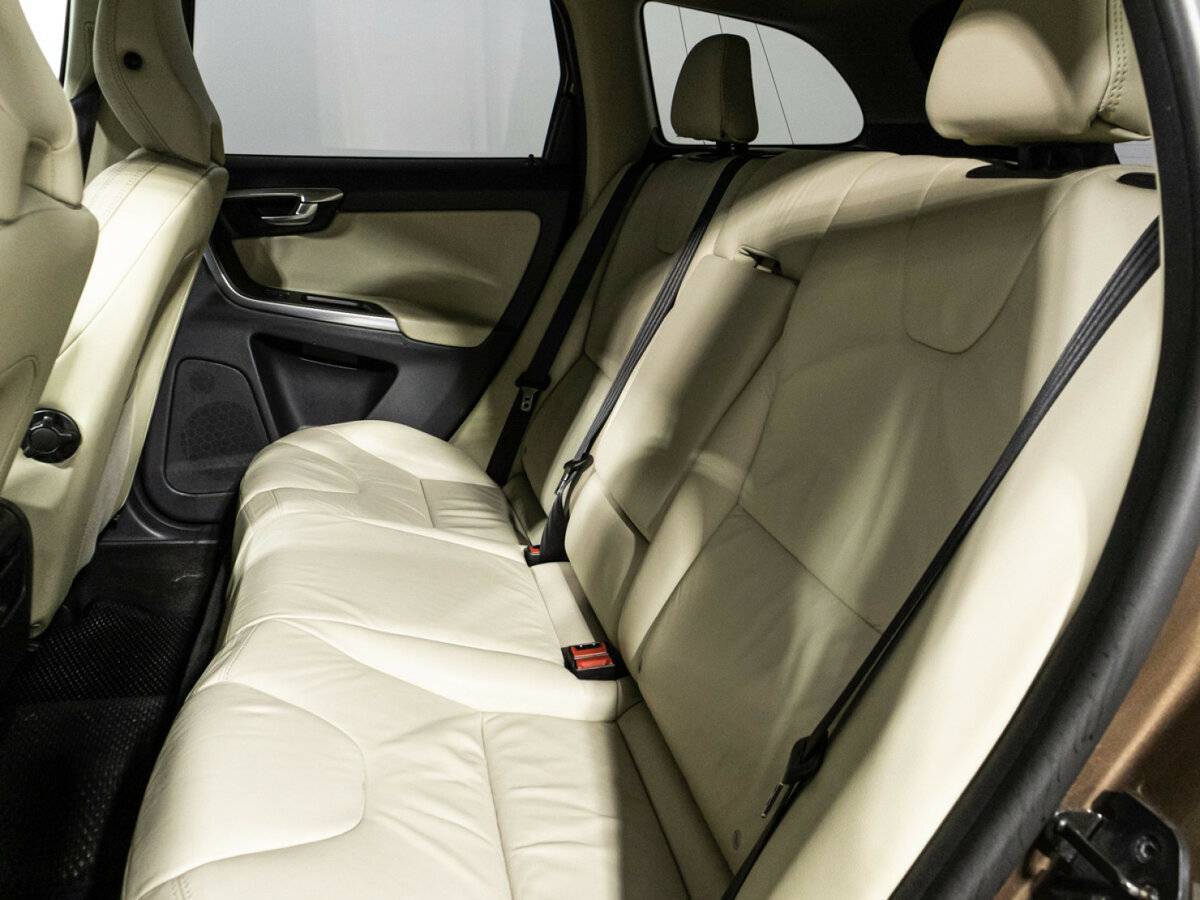 Купить Volvo XC60 с пробегом. Фото: #9