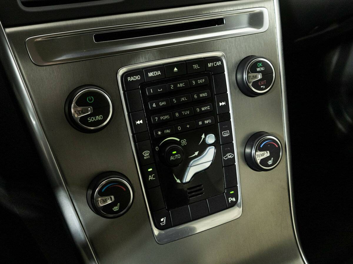 Купить Volvo XC60 с пробегом. Фото: #18