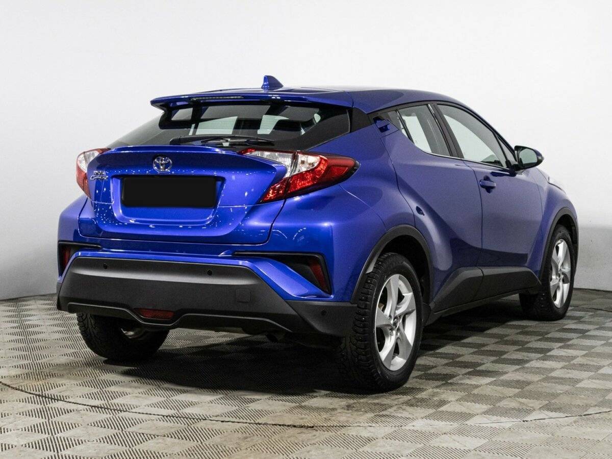 Купить Toyota C-HR с пробегом. Фото: #4