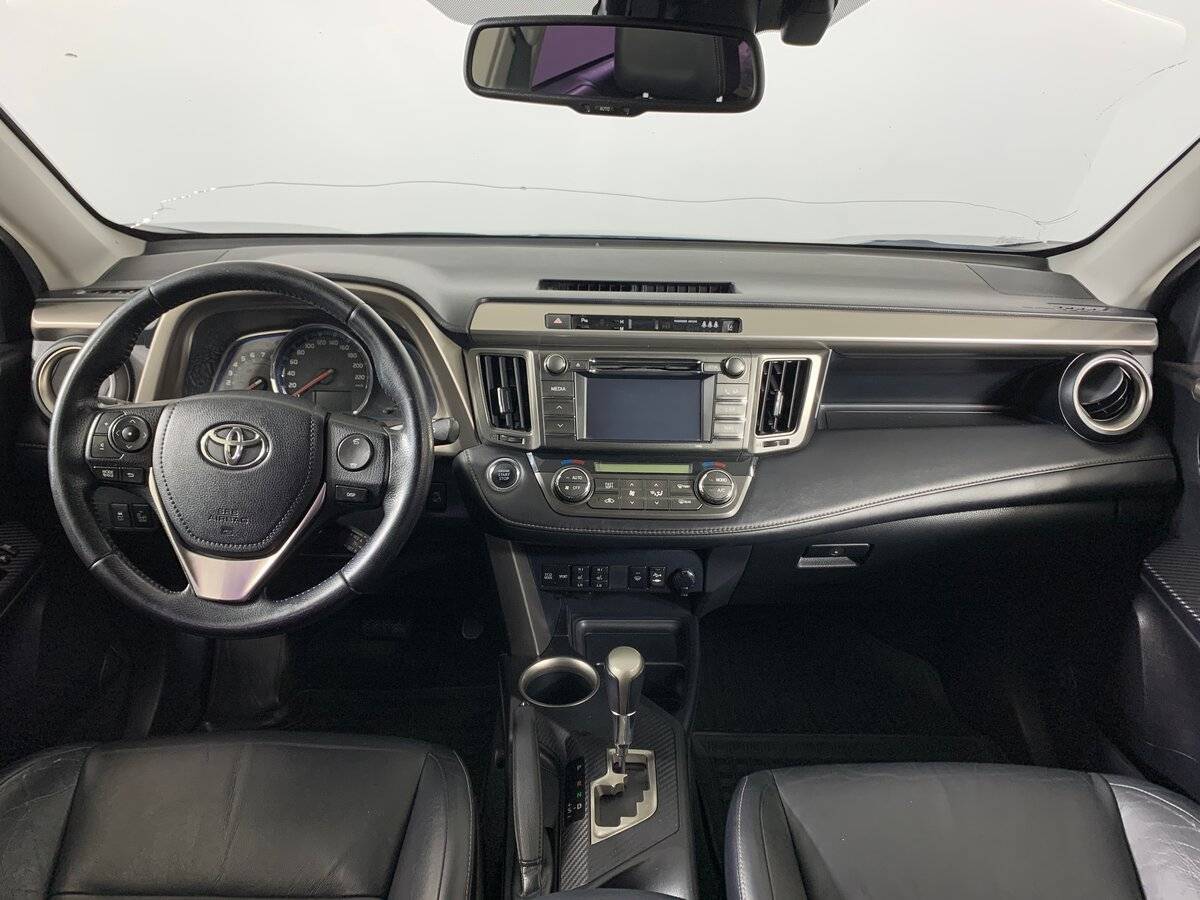 Купить Toyota RAV4 с пробегом. Фото: #11