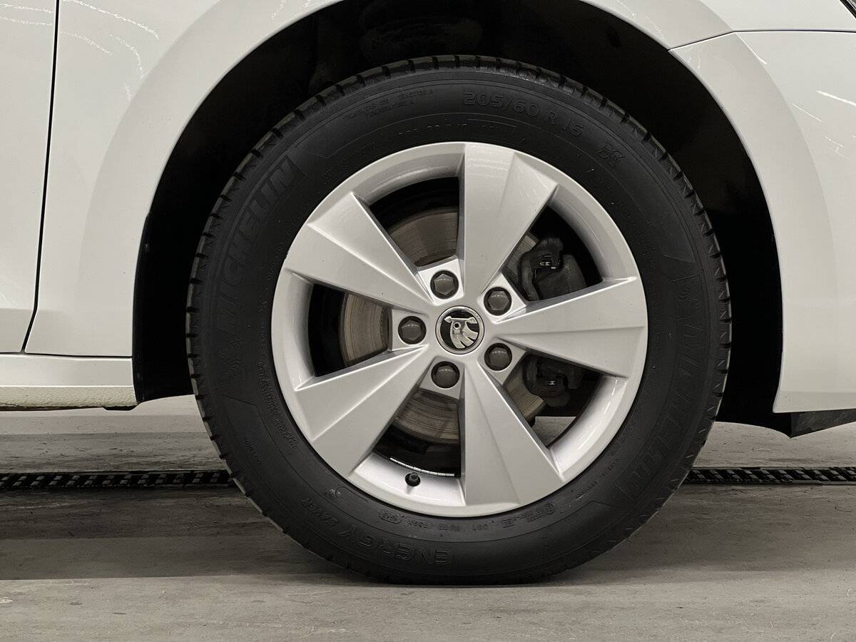 Купить Skoda Octavia с пробегом. Фото: #17