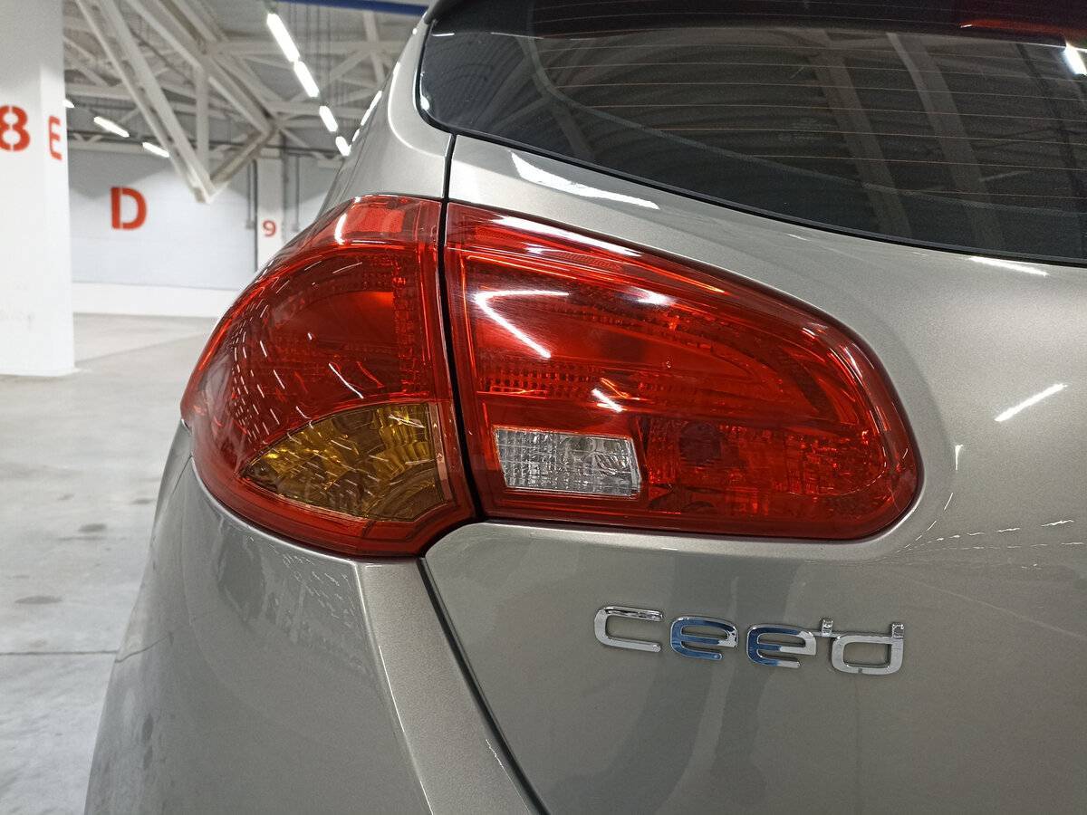 Купить Kia Ceed с пробегом. Фото: #8