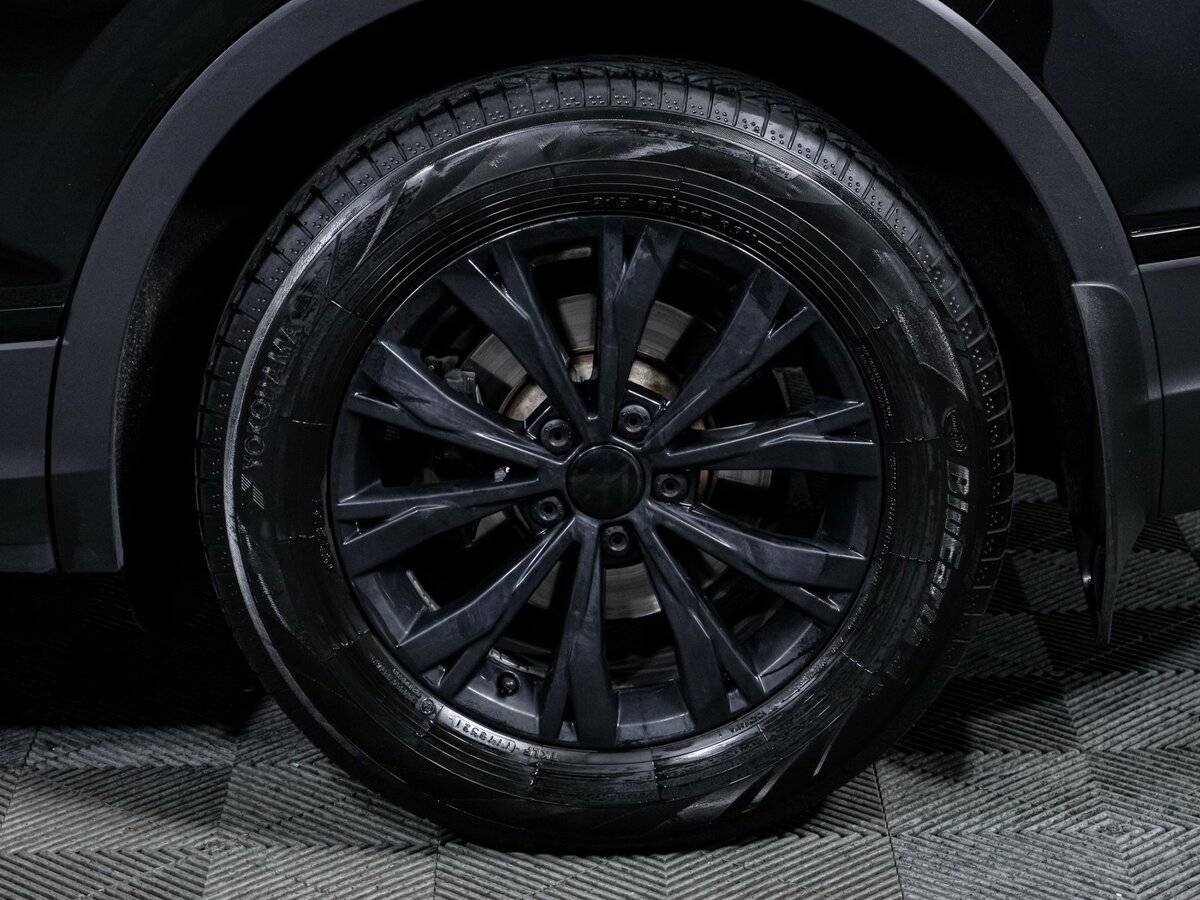 Купить Volkswagen Tiguan с пробегом. Фото: #14