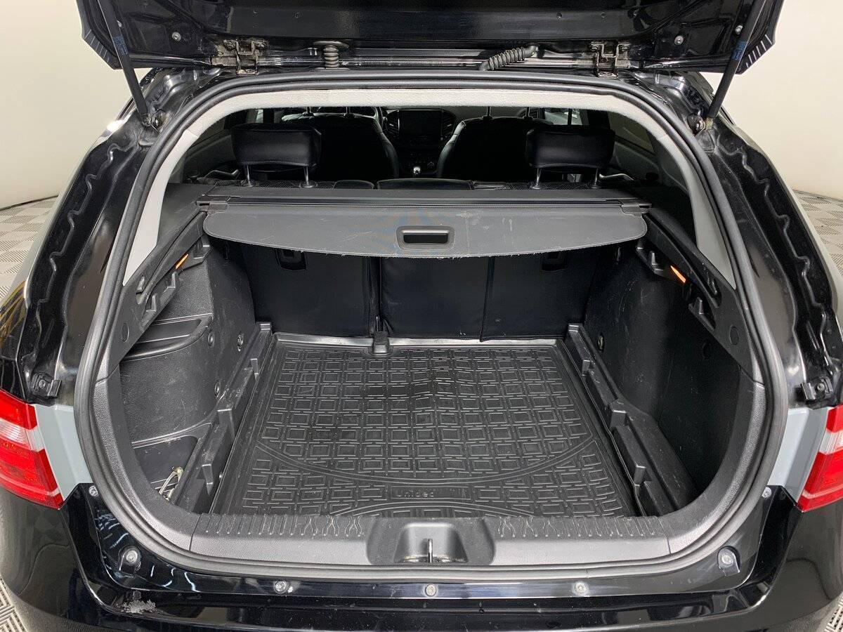 Купить Lada (ВАЗ) Vesta с пробегом. Фото: #18