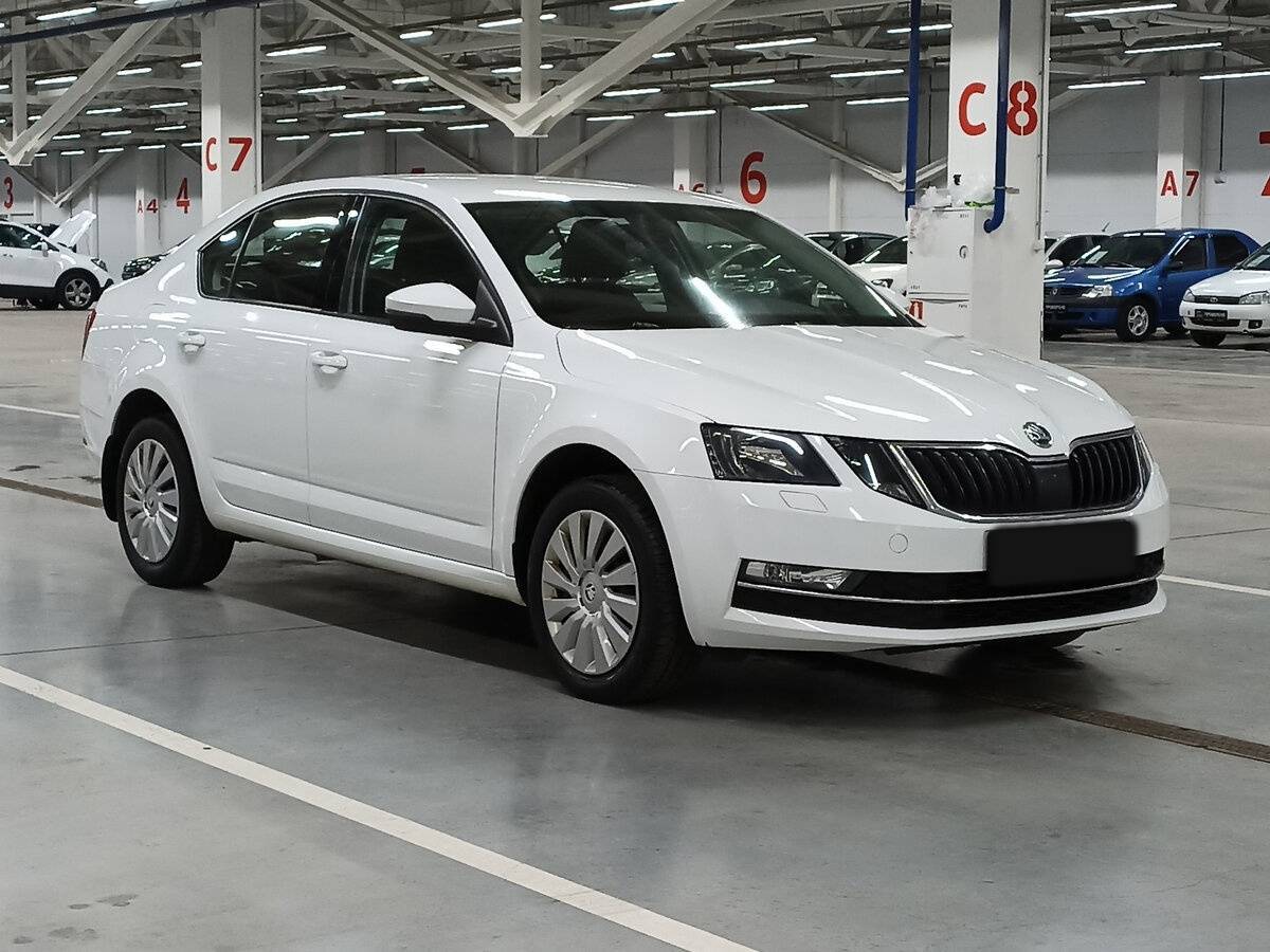 Купить Skoda Octavia с пробегом. Фото: #2