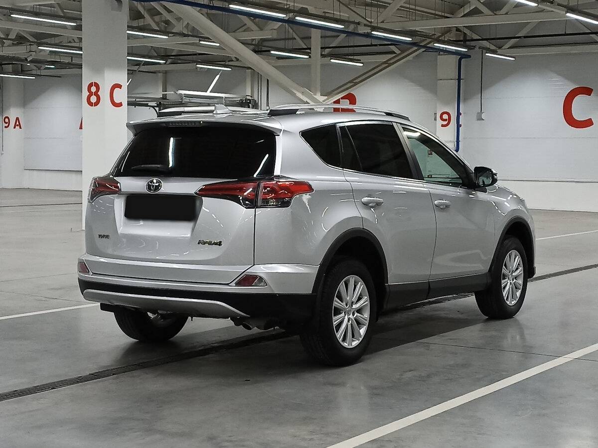 Купить Toyota RAV4 с пробегом. Фото: #4