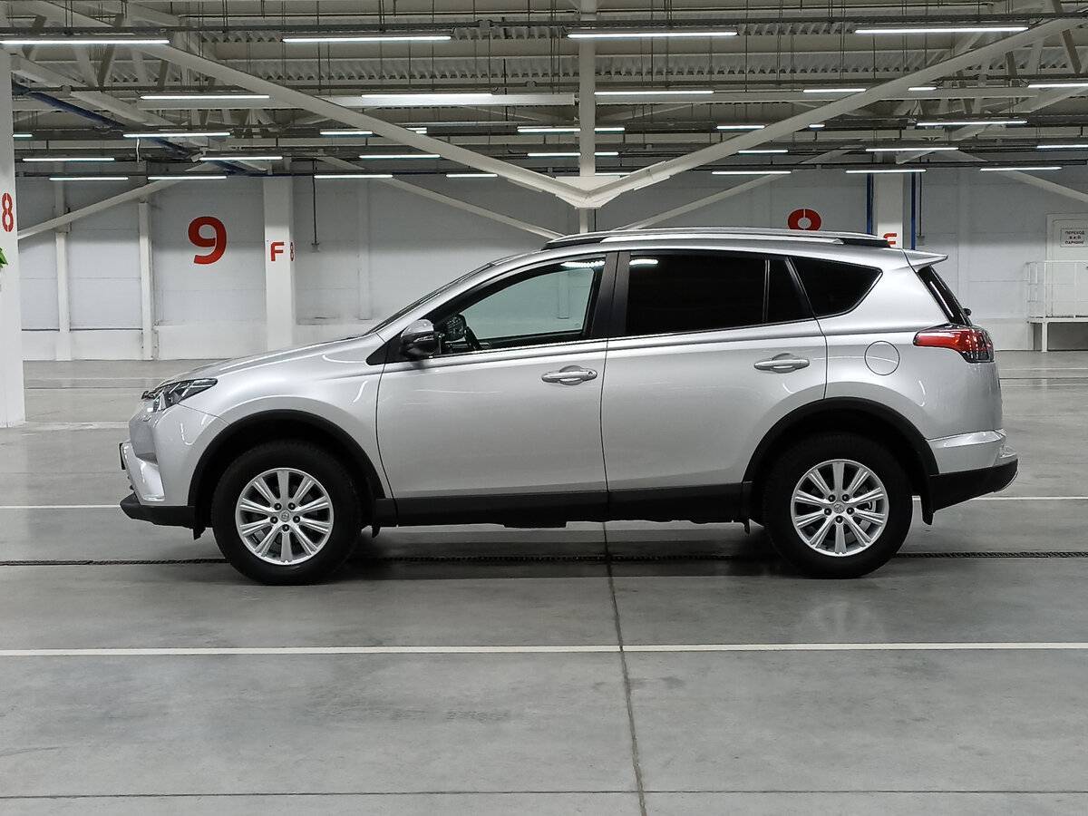 Купить Toyota RAV4 с пробегом. Фото: #7