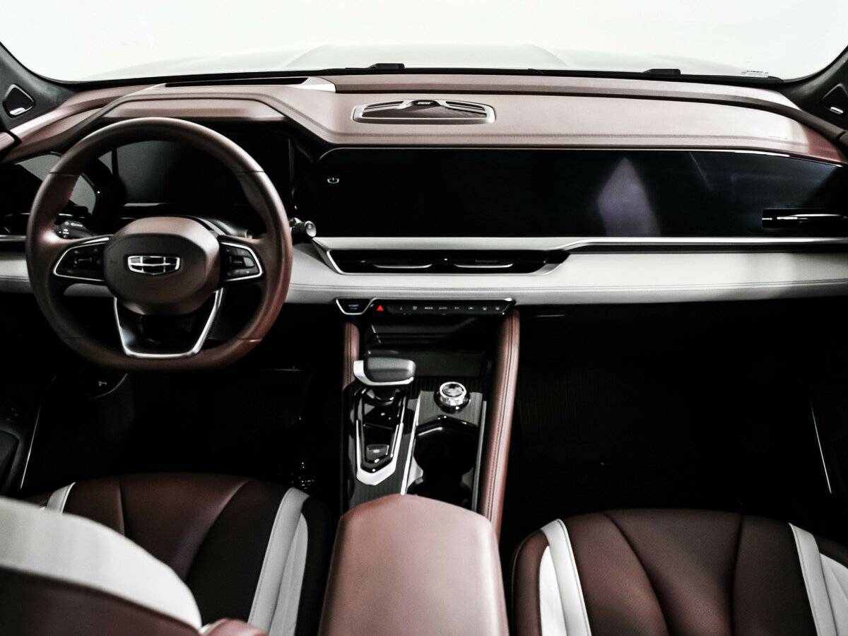 Купить Geely Monjaro с пробегом. Фото: #10