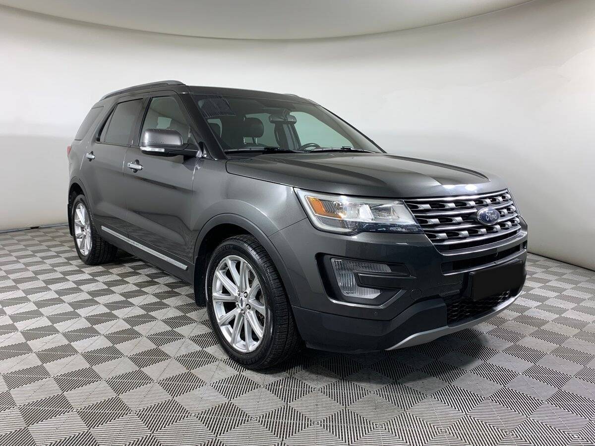 Купить Ford Explorer с пробегом. Фото: #2