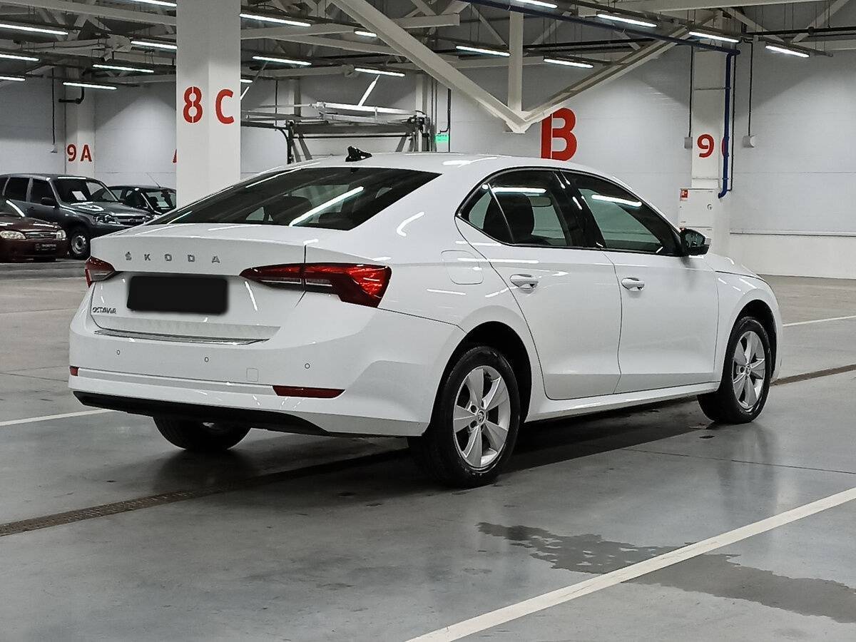 Купить Skoda Octavia с пробегом. Фото: #4