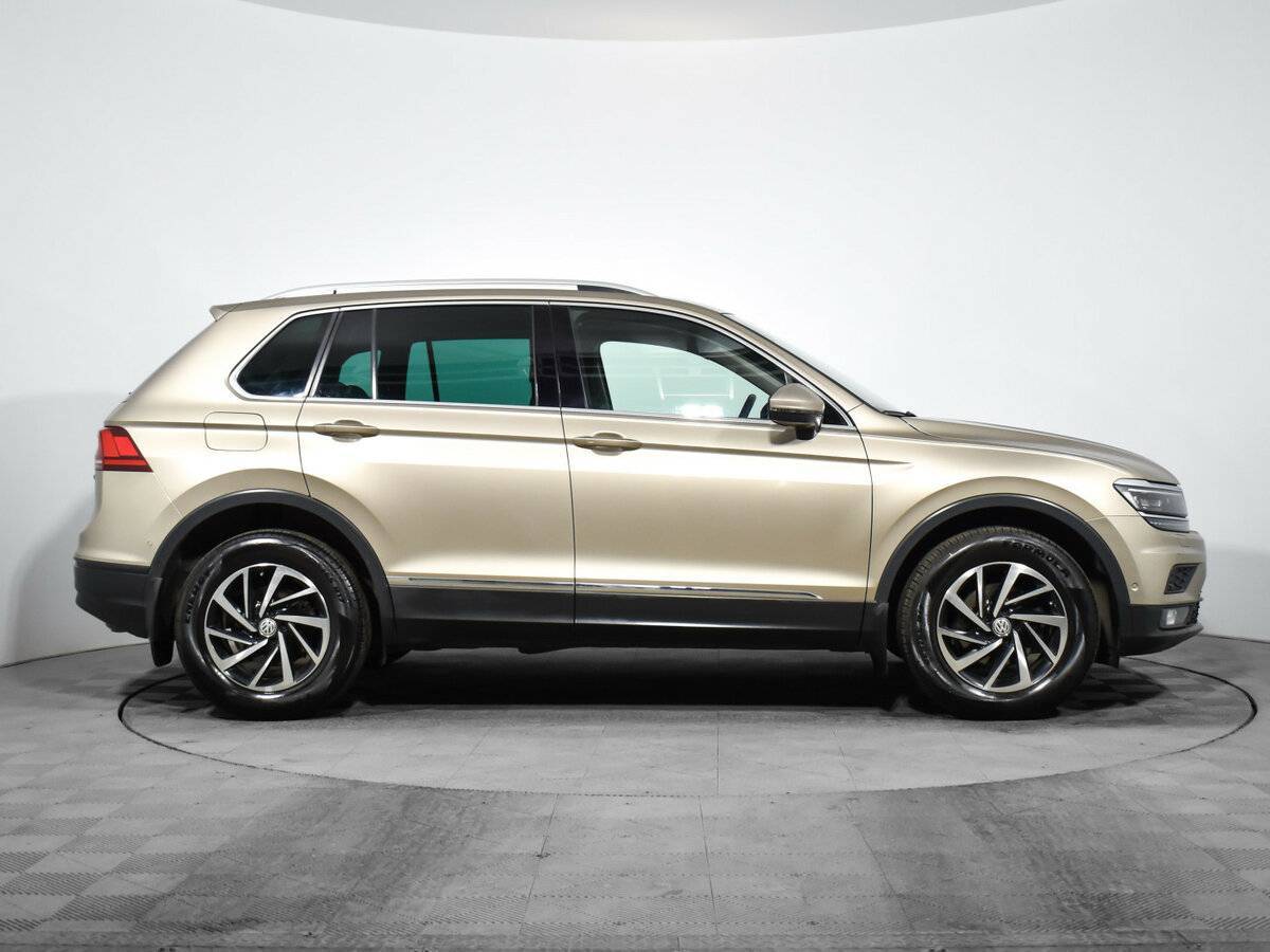 Купить Volkswagen Tiguan с пробегом. Фото: #3