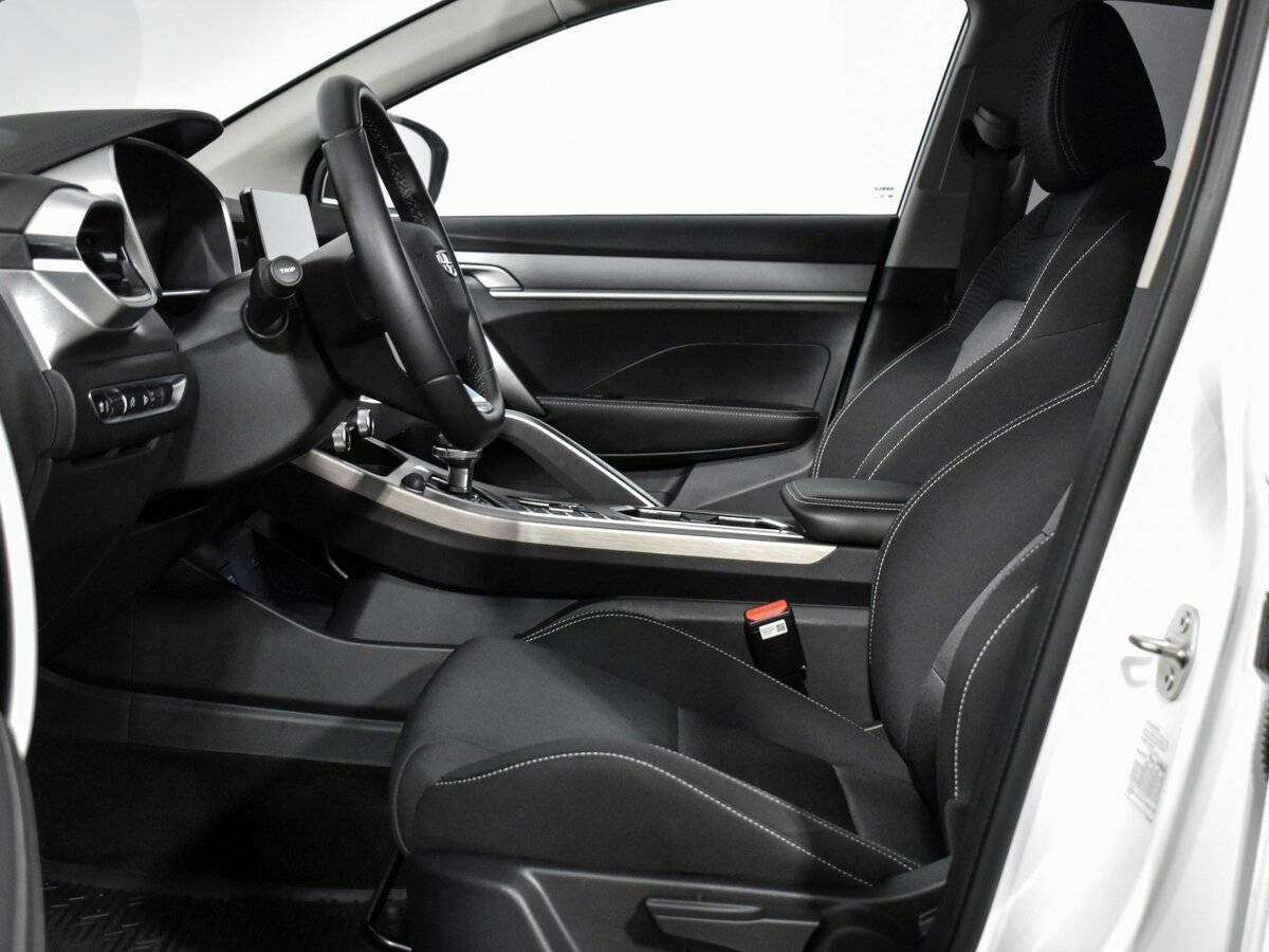 Купить Geely Coolray с пробегом. Фото: #10