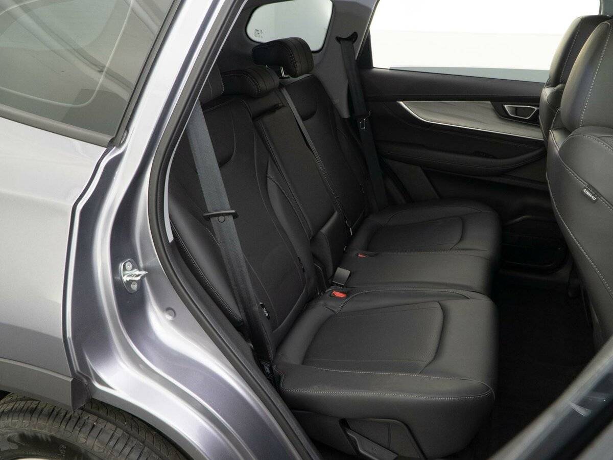 Купить Chery Tiggo 8 с пробегом. Фото: #6