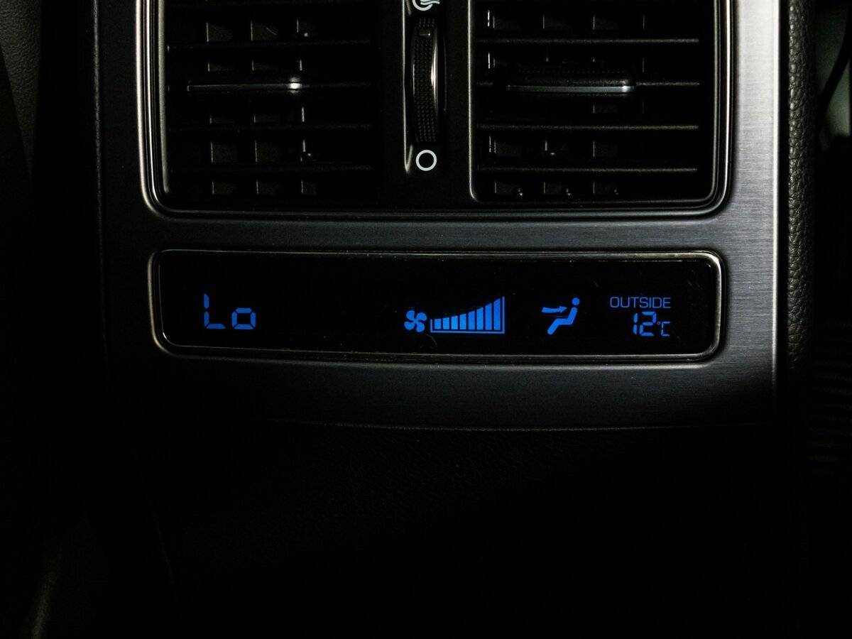 Купить Hyundai Equus с пробегом. Фото: #23