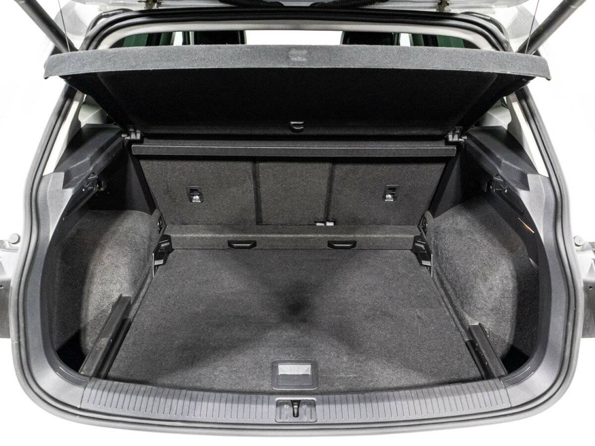 Купить Volkswagen Tiguan с пробегом. Фото: #14