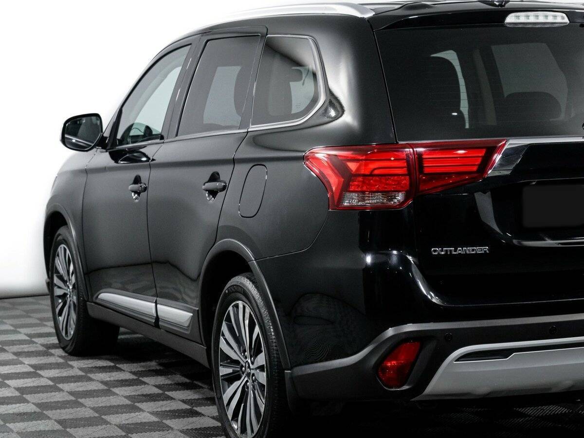 Купить Mitsubishi Outlander с пробегом. Фото: #17