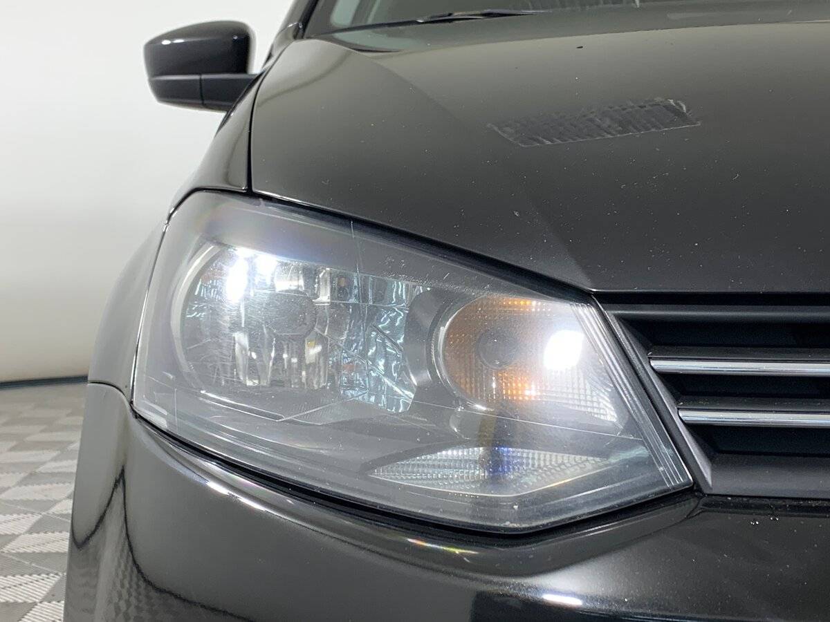 Купить Volkswagen Polo с пробегом. Фото: #6