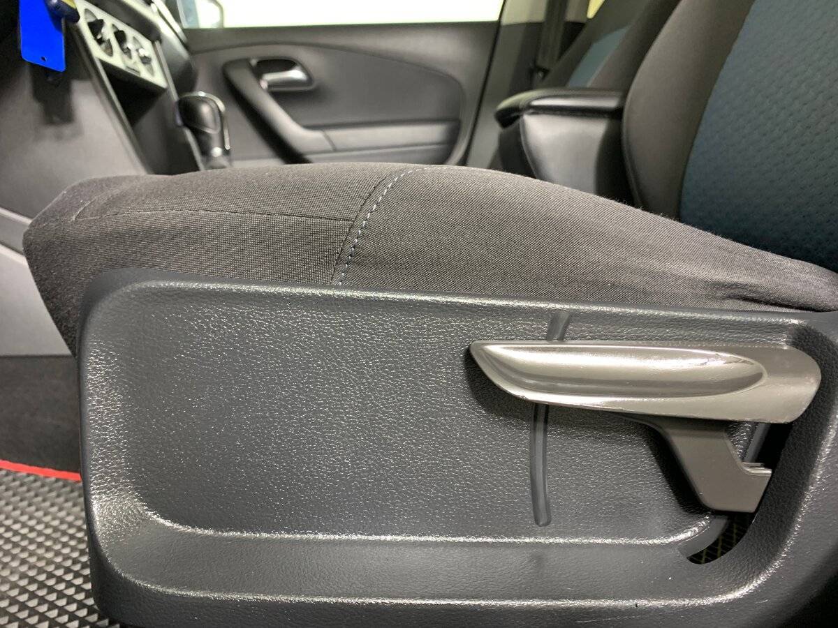 Купить Volkswagen Polo с пробегом. Фото: #12