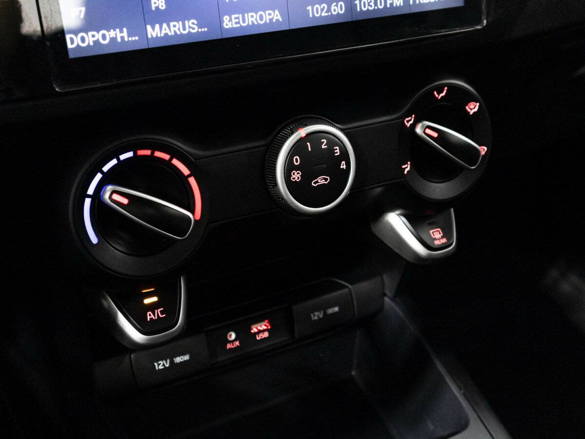 Купить Kia Rio с пробегом. Фото: #17