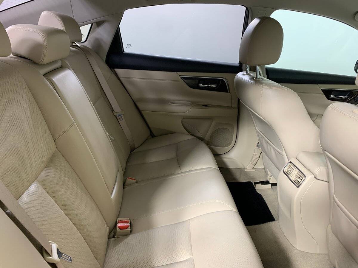 Купить Nissan Teana с пробегом. Фото: #16