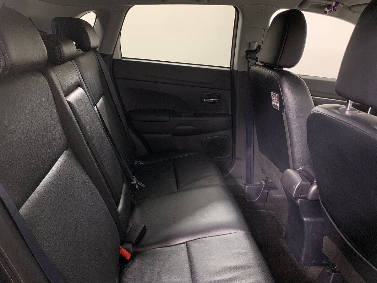 Купить Mitsubishi ASX с пробегом. Фото: #16