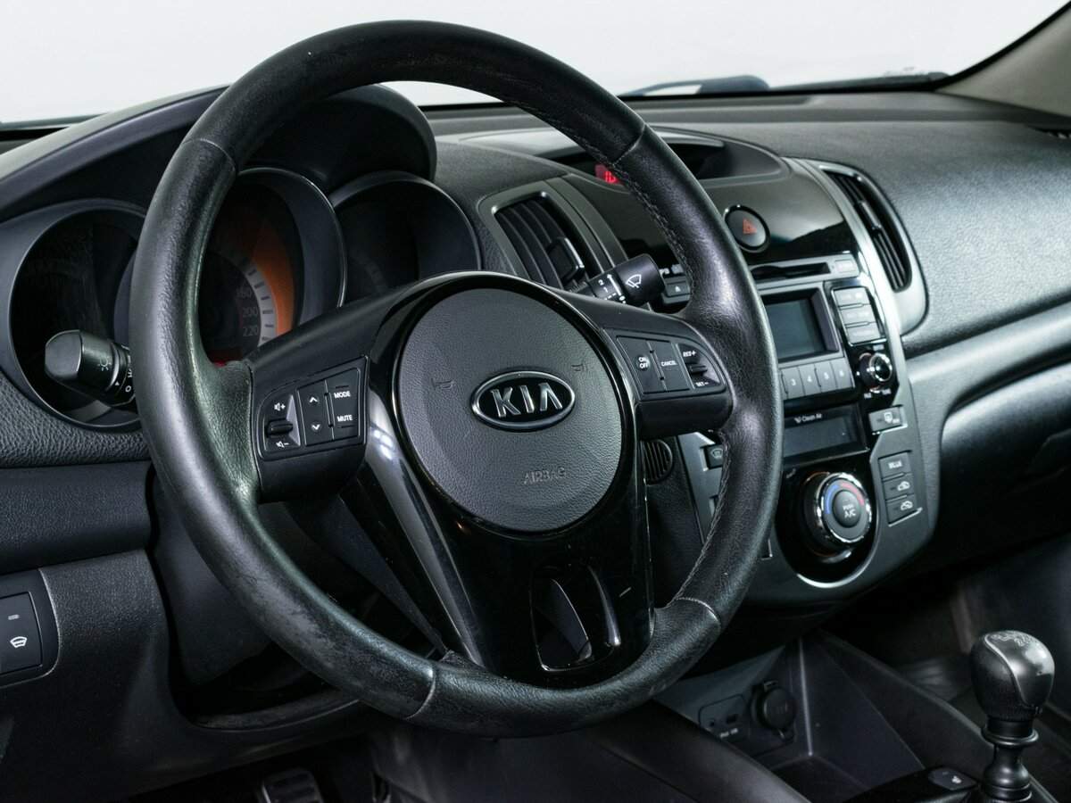 Купить Kia Cerato с пробегом. Фото: #13