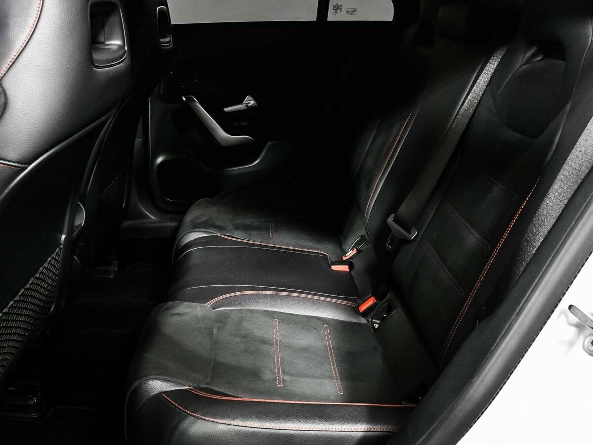 Купить Mercedes-Benz CLA с пробегом. Фото: #11