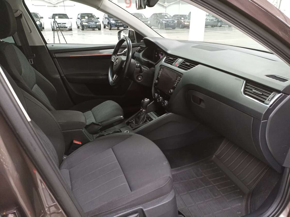 Купить Skoda Octavia с пробегом. Фото: #10