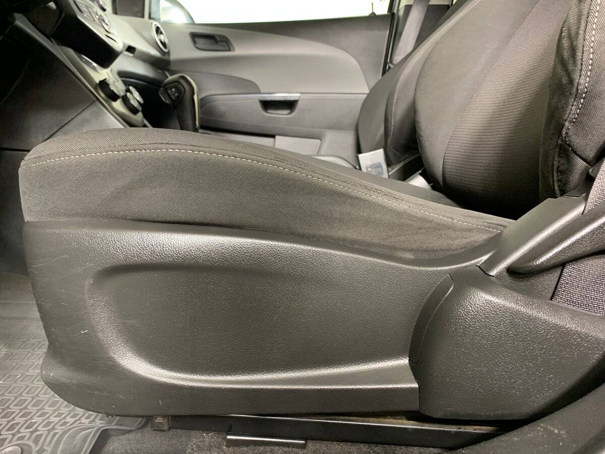 Купить Chevrolet Aveo с пробегом. Фото: #15