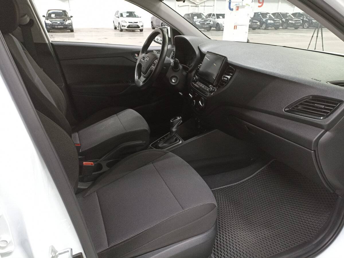 Купить Hyundai Solaris с пробегом. Фото: #10