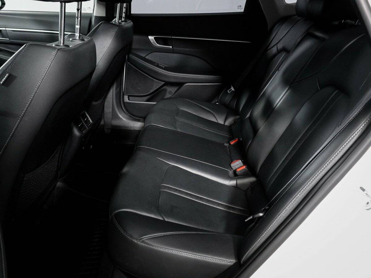Купить Hyundai Sonata с пробегом. Фото: #9