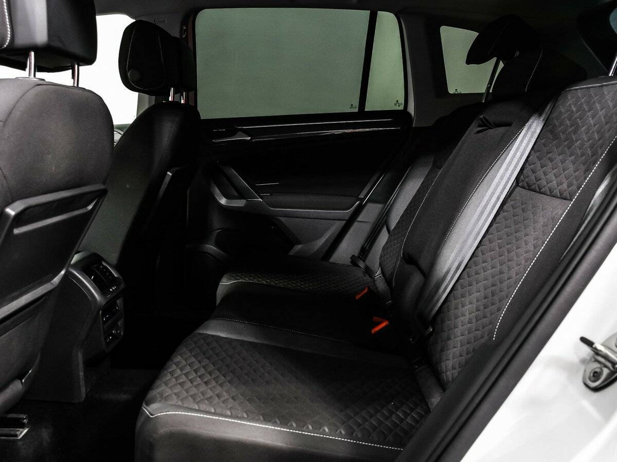 Купить Volkswagen Tiguan с пробегом. Фото: #11