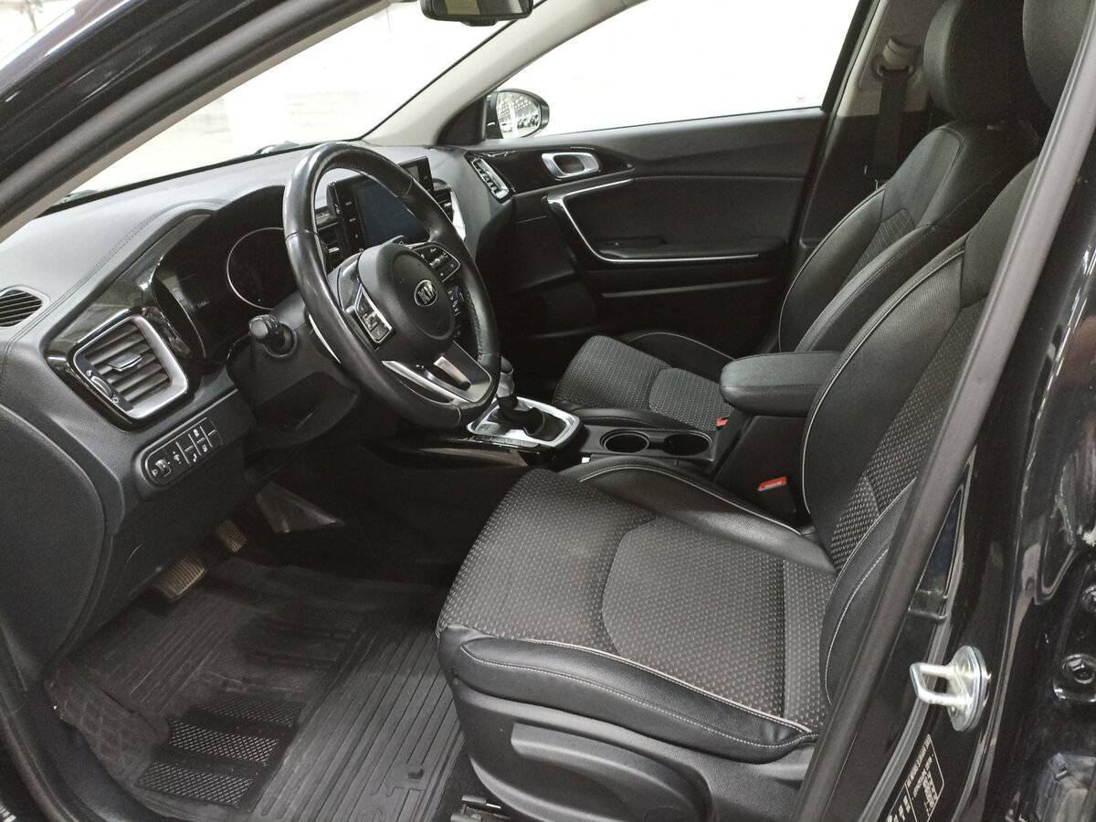 Купить Kia Ceed с пробегом. Фото: #15