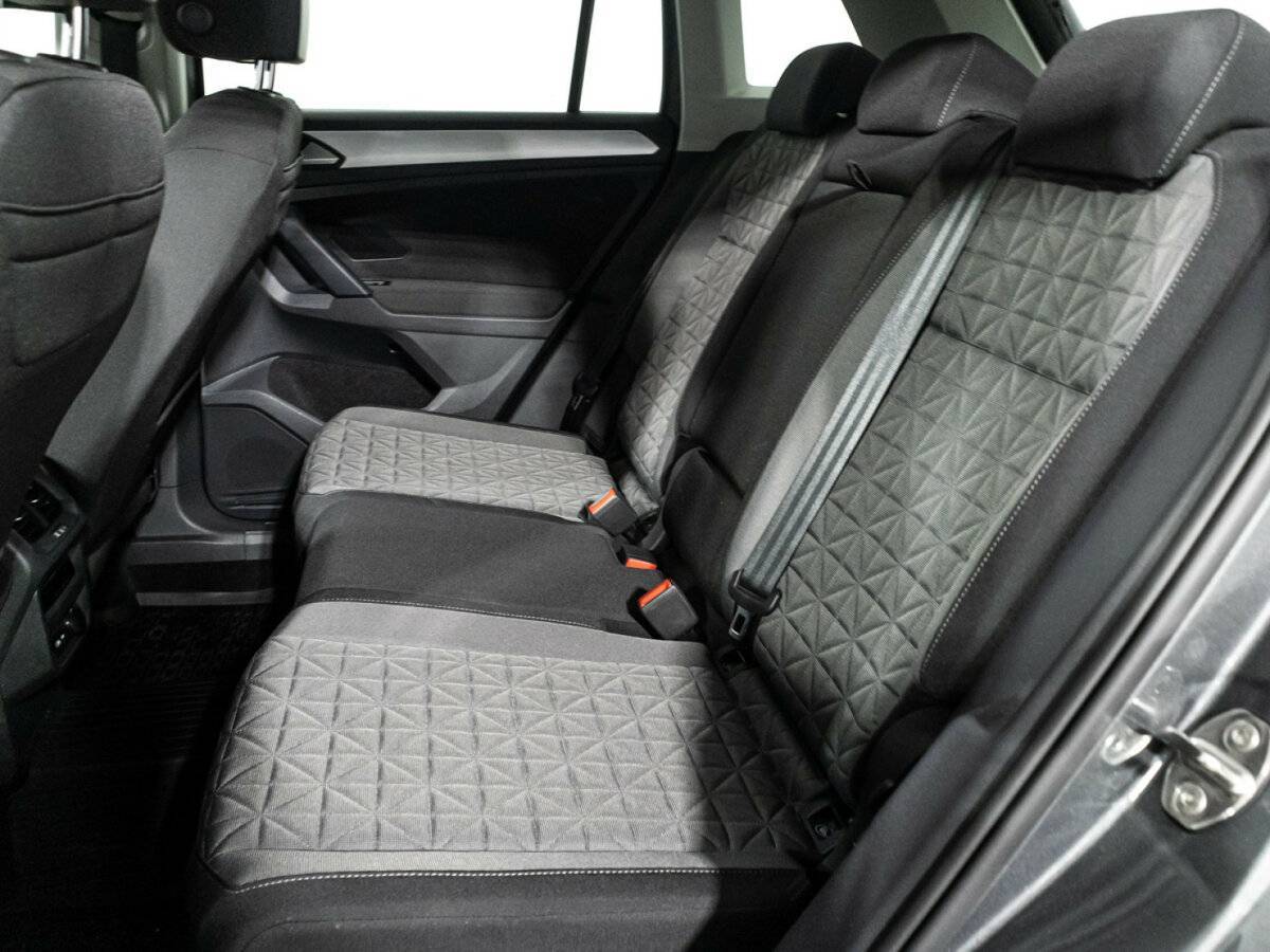 Купить Volkswagen Tiguan с пробегом. Фото: #9