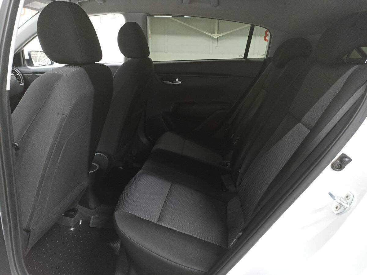 Купить Kia Rio с пробегом. Фото: #11