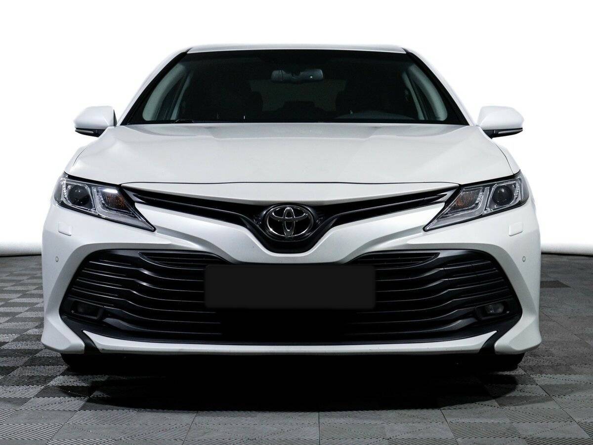 Купить Toyota Camry с пробегом. Фото: #1