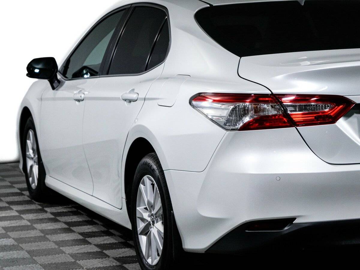 Купить Toyota Camry с пробегом. Фото: #19