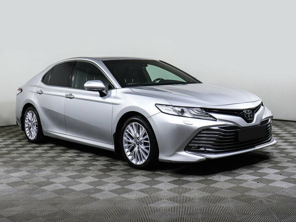 Купить Toyota Camry с пробегом. Фото: #1