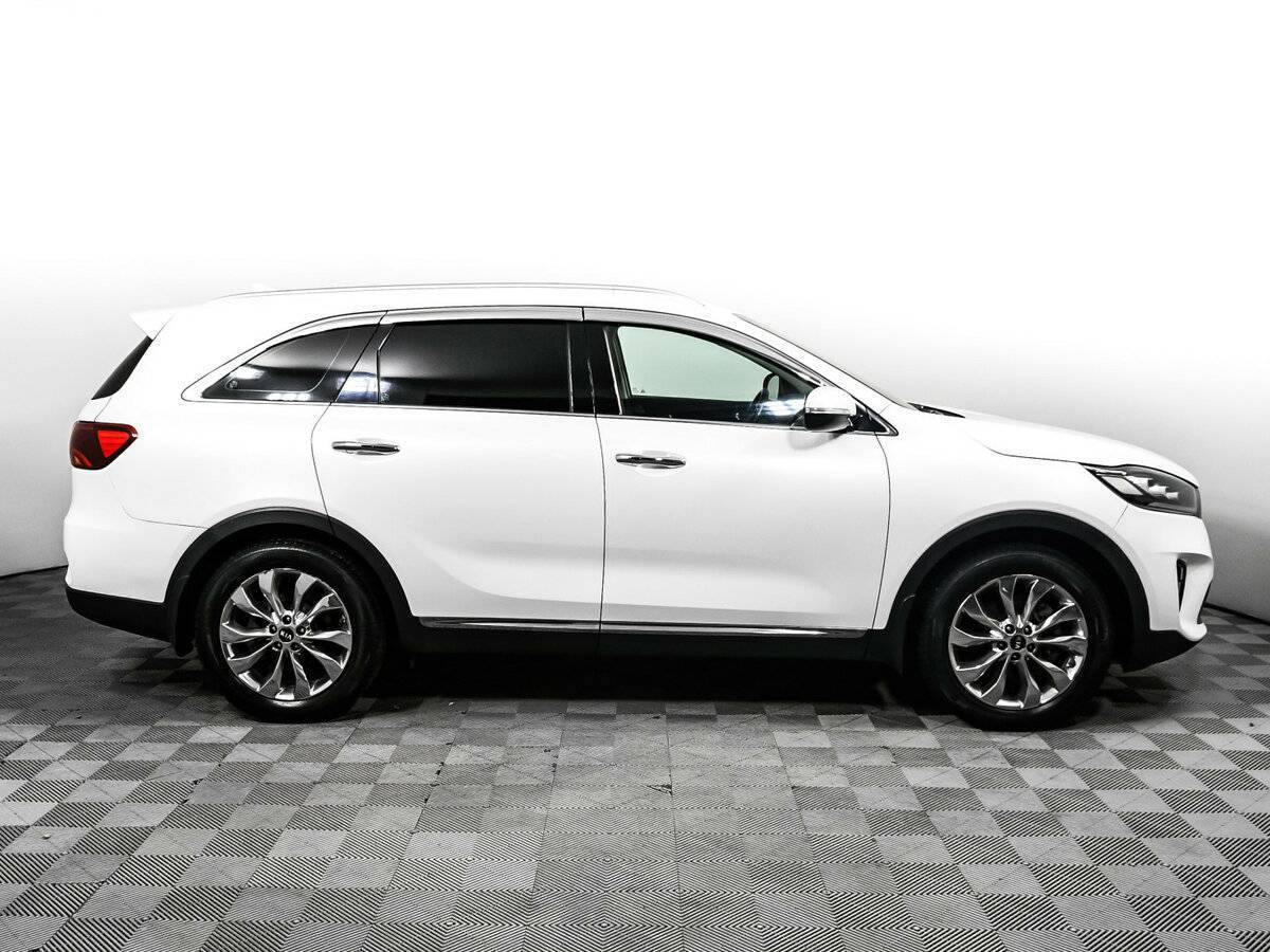 Купить Kia Sorento с пробегом. Фото: #3