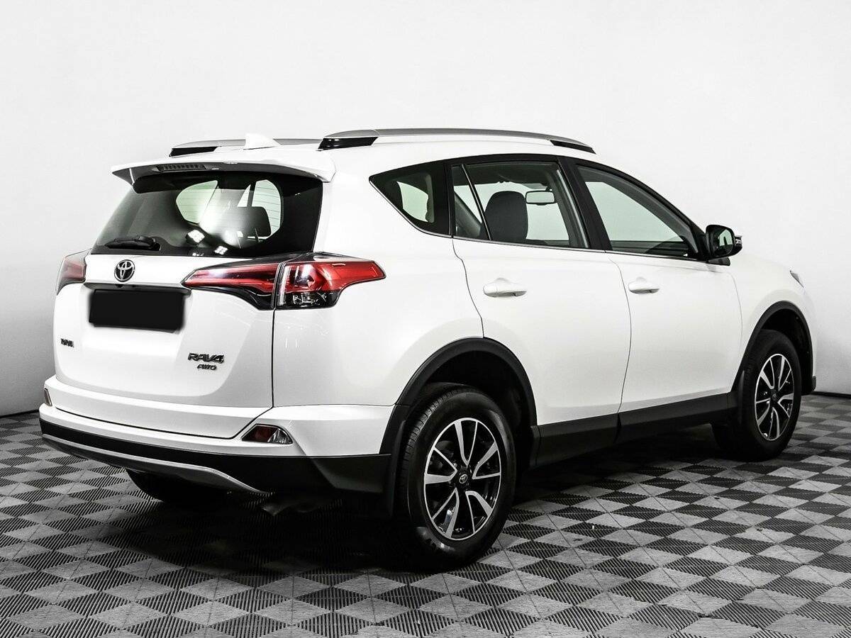 Купить Toyota RAV4 с пробегом. Фото: #4