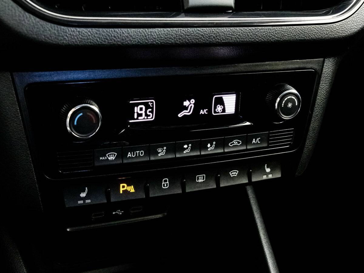 Купить Volkswagen Polo с пробегом. Фото: #16