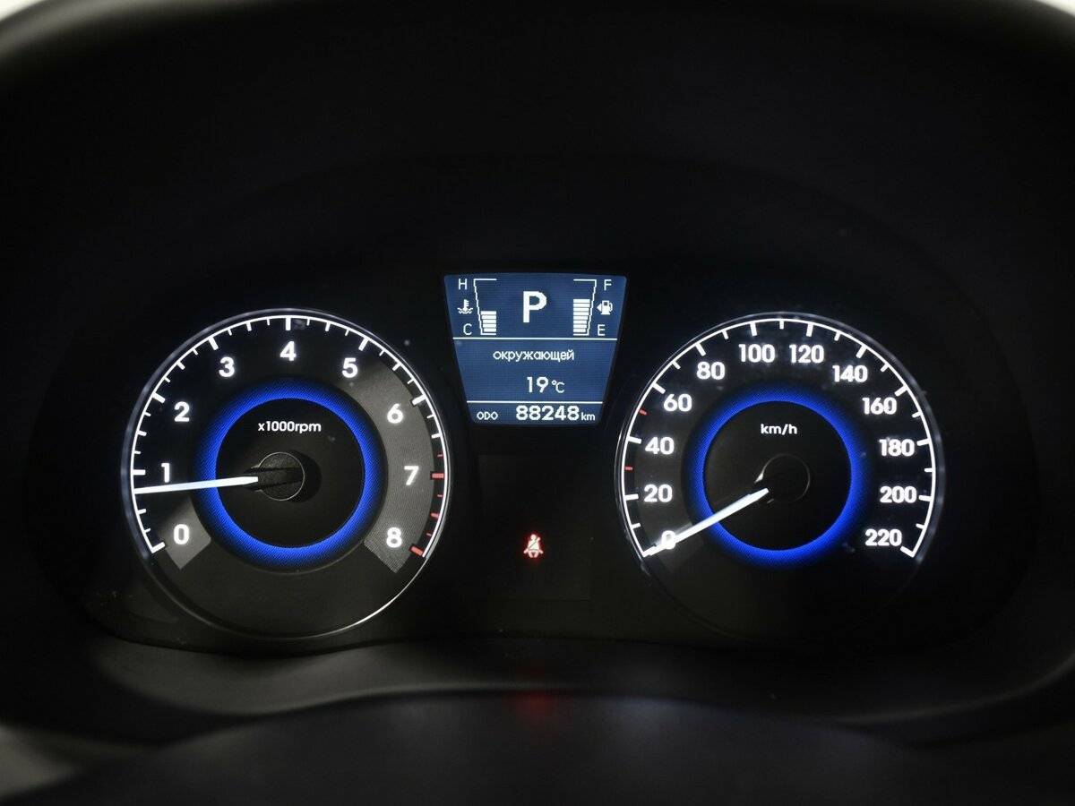 Купить Hyundai Solaris с пробегом. Фото: #11